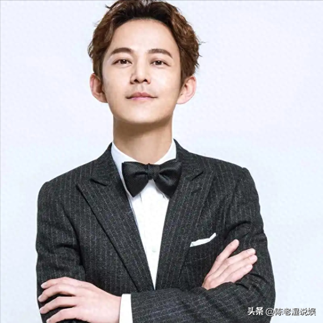 51岁主持人何炅近况：无妻无子、与保姆相伴，如今终于与自己和解