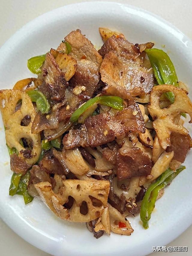 比白菜便宜比萝卜脆，大雪后要多吃，简单一蒸	，爽口开胃胜过羊肉