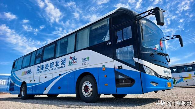 湖北旅游大巴车，无处不在，无论是在新疆，还是在西藏，随处可见