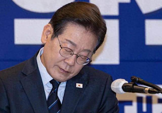 中国驻韩大使馆被砸，韩国警察冷眼旁观，李在明为何选择“沉默”