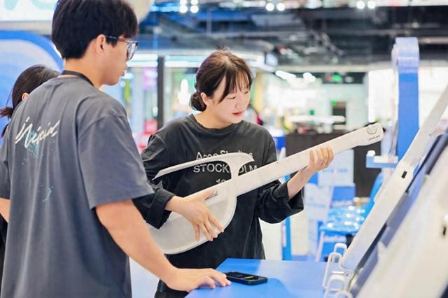 在快节奏时代，他们用科技为普通人造了一座“情绪充电站”