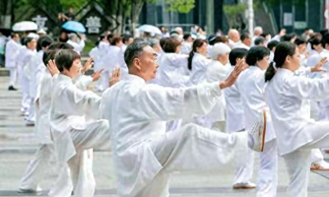 入秋后还坚持运动的人，不出两个月，身体可能会有这5种改善