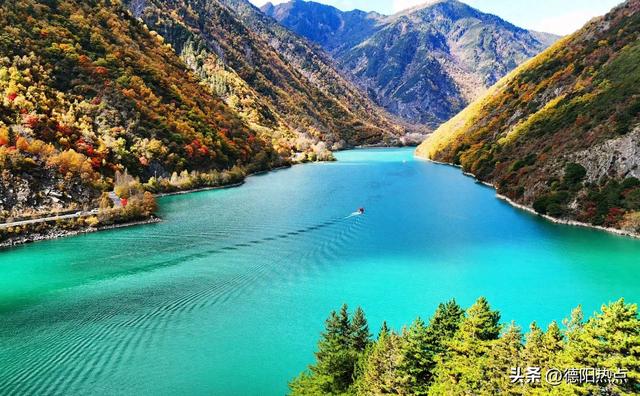 阿坝纪行：红色狂舞交织山水清音