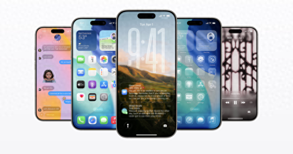 iOS 26公测版体验：全新UI设计 当“液态玻璃”照进现实