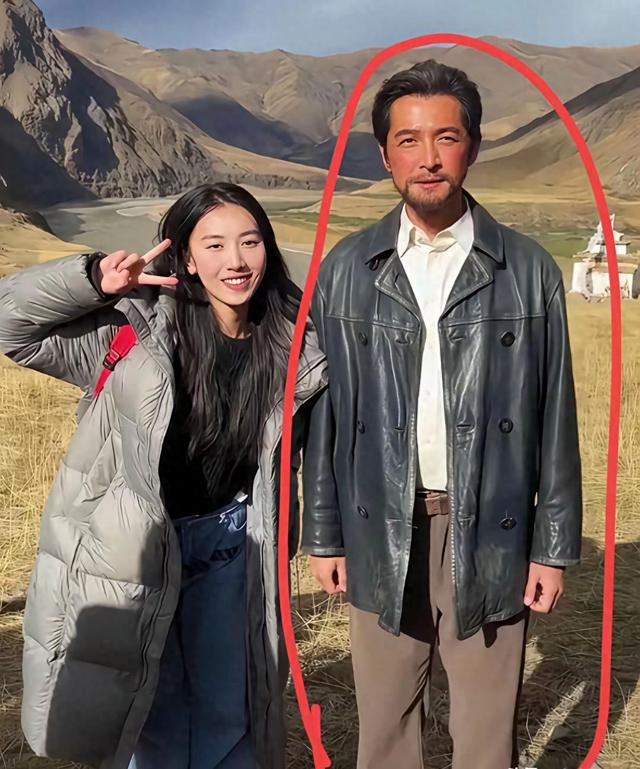 真是岁月不饶人呀，曾经的大帅哥怎么变得这么苍老？