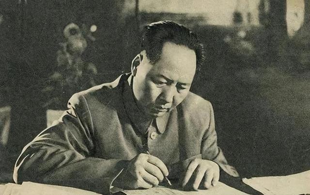 毛岸英牺牲与彭德怀有没有关系？毛主席一句话，道出不为人知真相