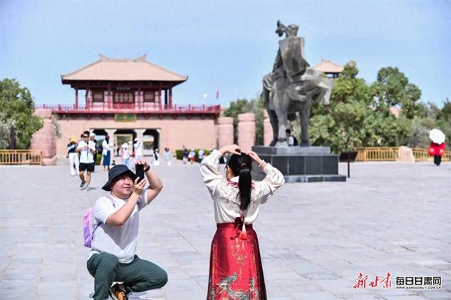 新甘肃 | 敦煌：大漠深处人气旺 阳关古韵漾新风