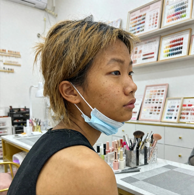 从宗馥莉到美甲店打工妹，不被爱滋养的女孩，都有一种“干枯感”