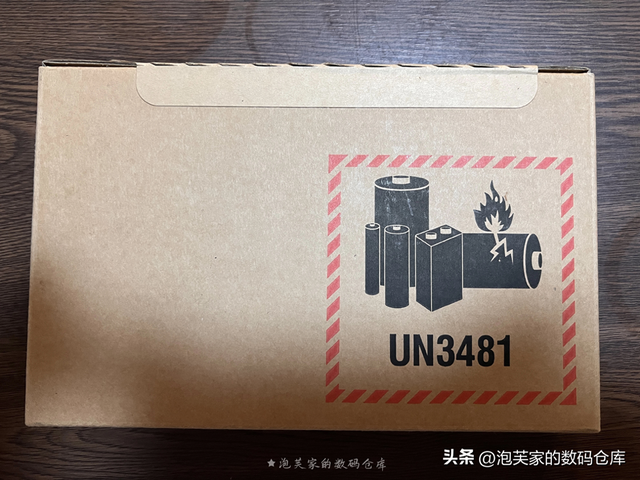 太薄了 折叠屏前瞻？港版iPhone Air体验 续航真不差 17plus青春版！