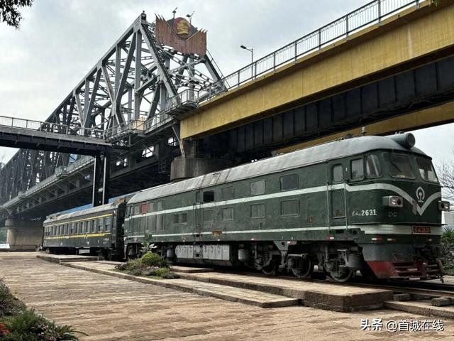 绿皮火车“开进”老城区！本月底，宜宾又有新打卡地