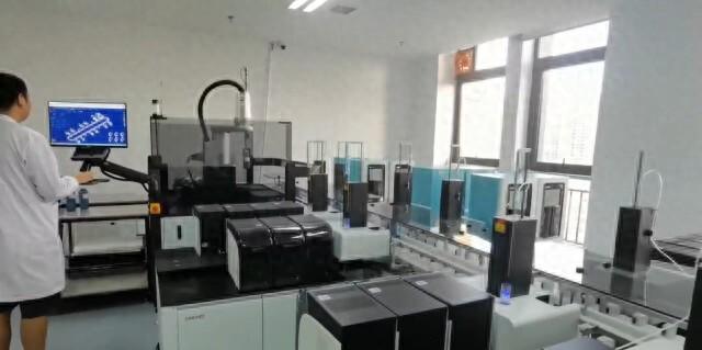 湖南有座“黑灯实验室”：AI自动检测水质，24小时“体检报告”出炉