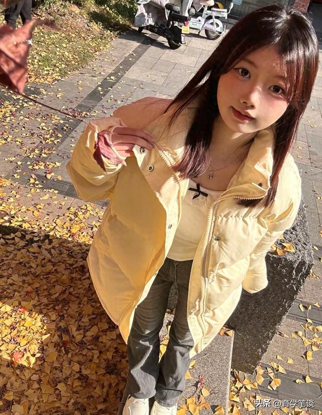 江西女幼师刘慧去世，仅21岁，娃娃脸很漂亮，身上莫名淤青后确诊
