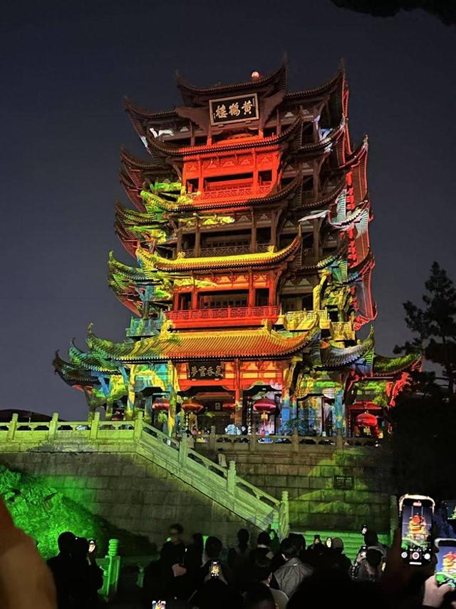 城市灯火与乡村星光  不夜荆楚点亮了谁