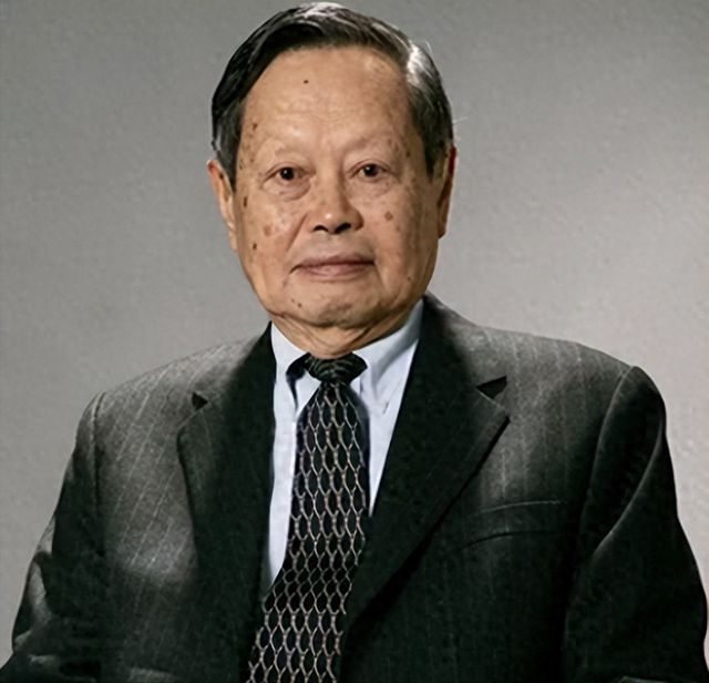 杨振宁去世才2天，令人恶心的一幕出现了，杨振宁助理曾辟谣