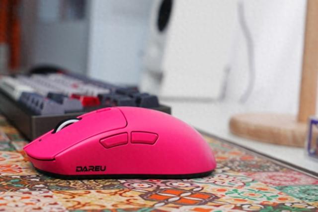 猛男超爱的无线三模双8K电竞鼠标，达尔优AE6轻体验分享