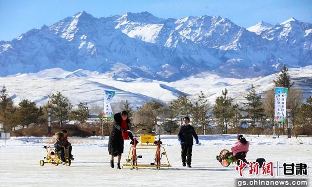 民乐冰雪嘉年华启幕 解锁冬游新玩法