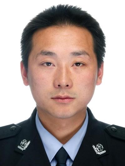 痛失战友！四川屏山县公安局副局长李虎因公殉职：案件侦办过程中坠江，遗体在下游发现