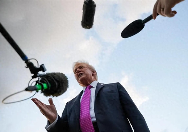 俄乌和谈又陷僵局！特朗普对乌下最后通牒，以乌领土换国家安全