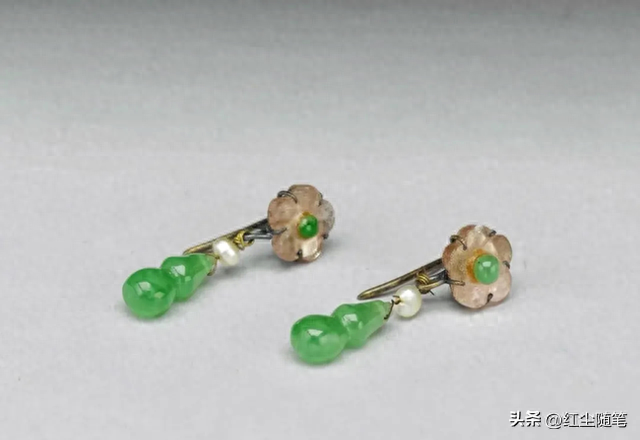 糟糕，是心动的感觉！又被故宫里的翡翠耳环种草了！