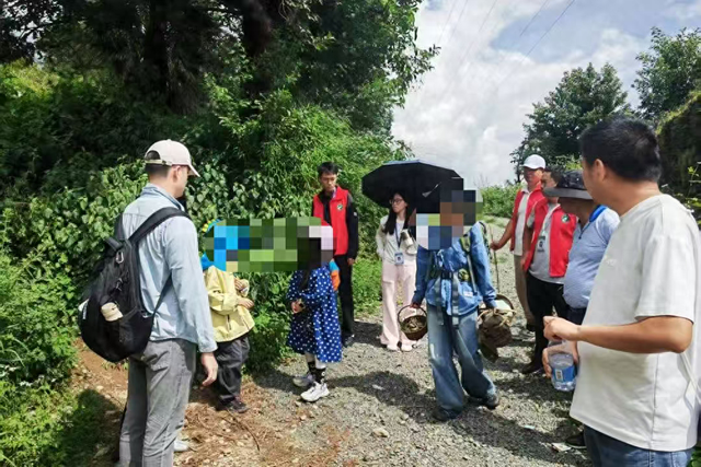 云南大理已劝返违规进苍山采菌及徒步人员820人