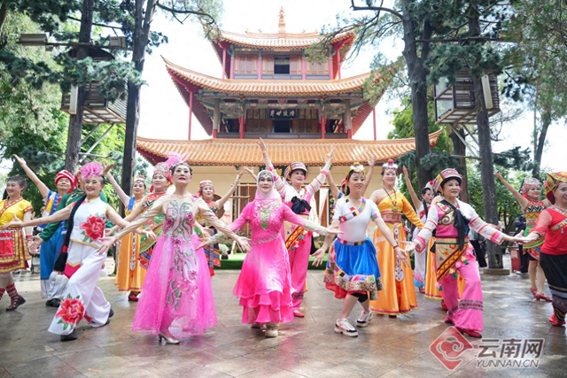 双节暖意浓！云南文旅志愿“红”守护假日好时光