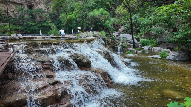 河南太行大峡谷：飞瀑美景入画来