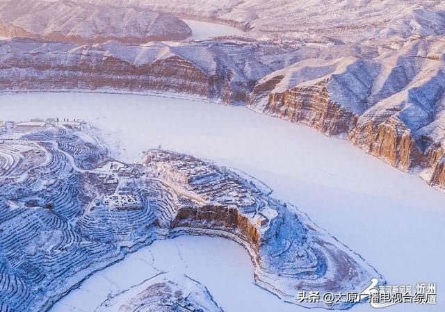 长城“牵手”黄河！山西偏关老牛湾大雪刷屏