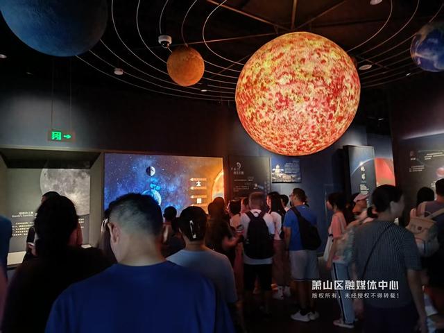 国庆假期 地质博物馆里的研学热
