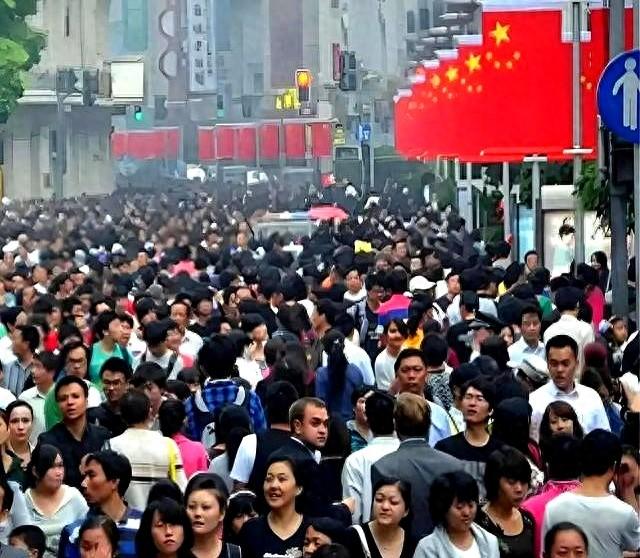 今年国庆，5个罕见的“反常现象”出现，说明大家真的开始变了