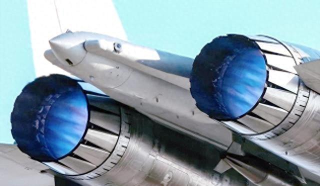 中国歼-35垂直起降型出世，双发串联设计颠覆传统！