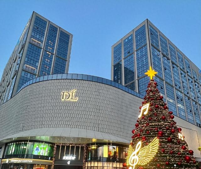 胖东来“光瓶酒”卖爆后，又一白酒走红	，100%纯粮酿造仅售128元