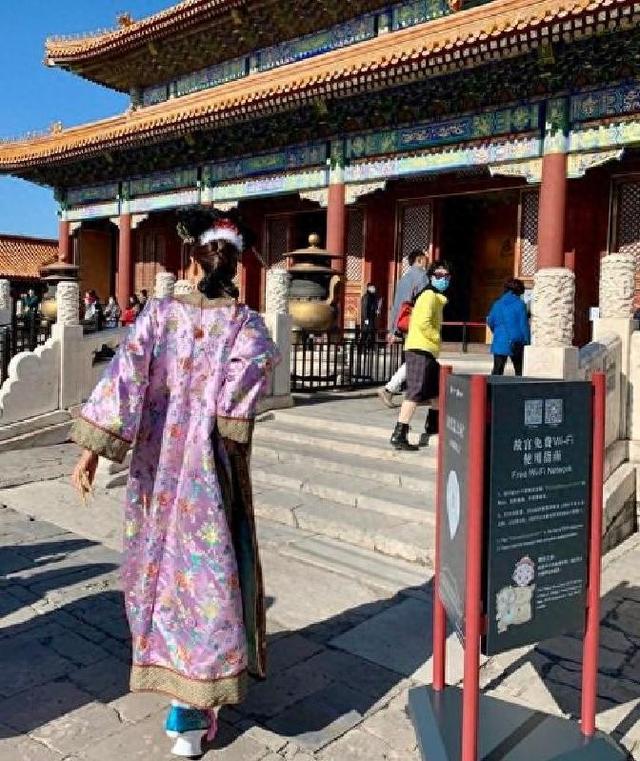 古代宫女最难以忍受的事，不是半夜不能睡，而是侍候主子时憋不住