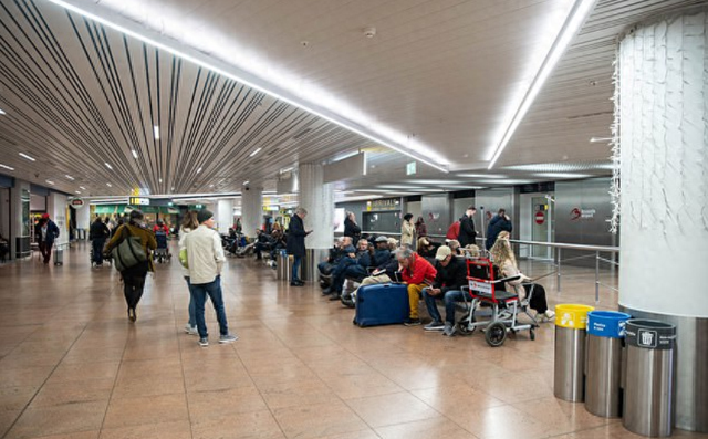 比利时两座机场因无人机入侵关闭，国防部长：这些人企图制造恐慌