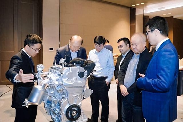 造不出高端发动机？日企拆解红旗车，发现中国早已实现技术上突破