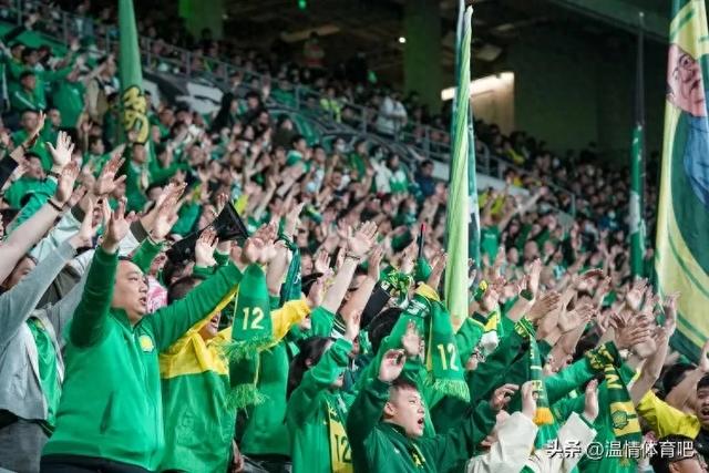 随着国安4-0三镇，中超积分榜更新：前4仅差2分，保级区混战升级