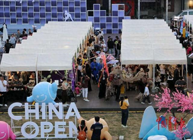 “丝路”商队穿越到国庆中秋长假