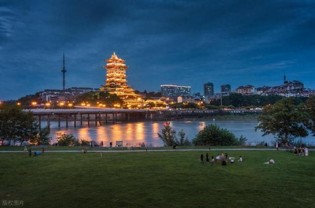 四川省的下一个“成都”，不是宜宾不是德阳，而是这座低调的城市