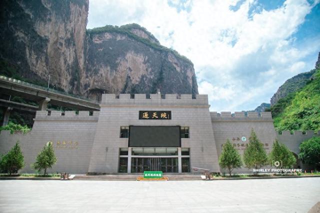 山东人投资5亿开发的山西景区，位于晋豫交界处，7月份只有24度
