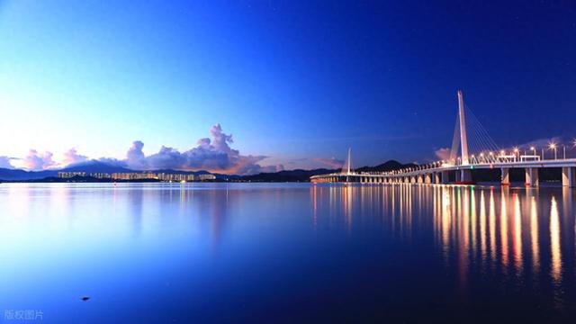 四川胃去看海：早茶海鲜和值得走的那几步路