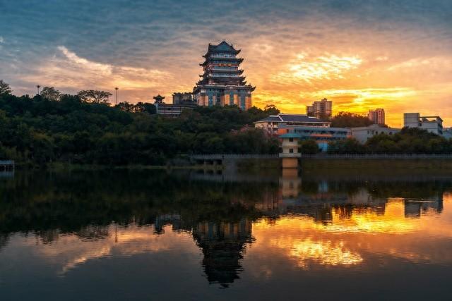 藏不住了，宜昌变身秋日调色盘！这5个绝美景点不去可惜！