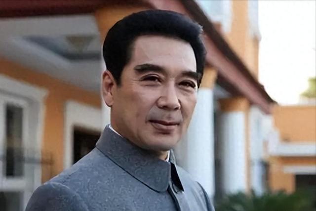 71次饰演周总理！这位特型演员出自哈尔滨，连酒窝都一模一样