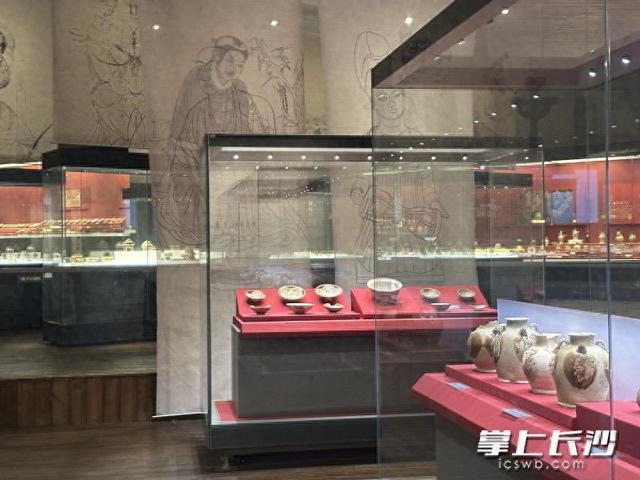 城铁将变身流动文化展厅  湖南城际铁路与铜官陶瓷签署文旅融合协议