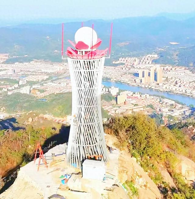 一座气象观测与旅游观光变色塔已在新县将军山建成！