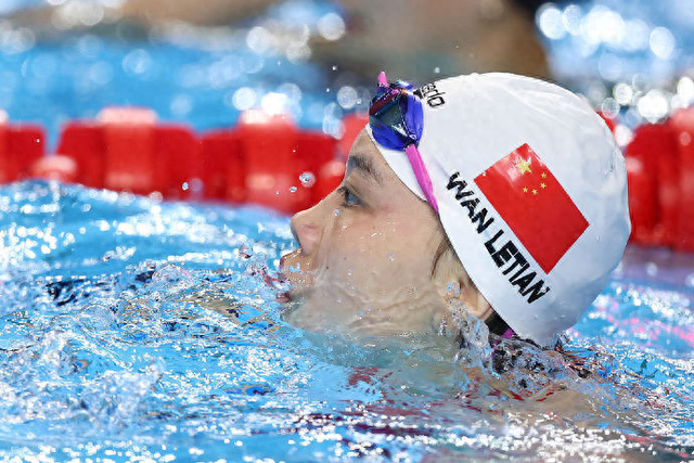 世锦赛女子4×200自中国队摘铜，万乐天50仰第三，12岁于子迪200蝶第四，汪顺200混第七，覃海洋200蛙晋级决赛