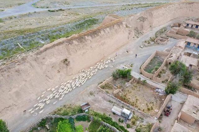 太可惜了！世界上最大最古老的生土建筑城市	，为啥会被废弃？