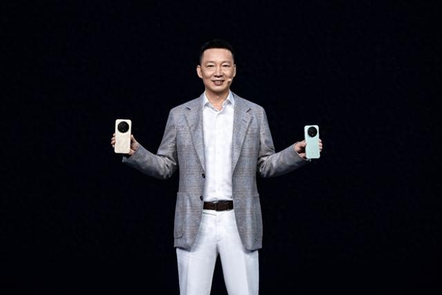 荣耀Magic8系列发布：YOYO智能体获L3认证，AI生态新品扎堆亮相？