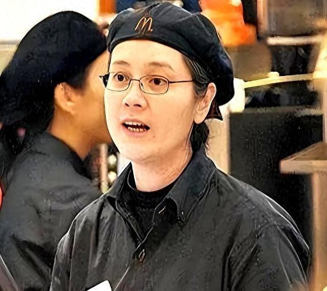 一代艳星堕落成情妇，大佬死后，沦为清洁工，如今瘦成纸片人