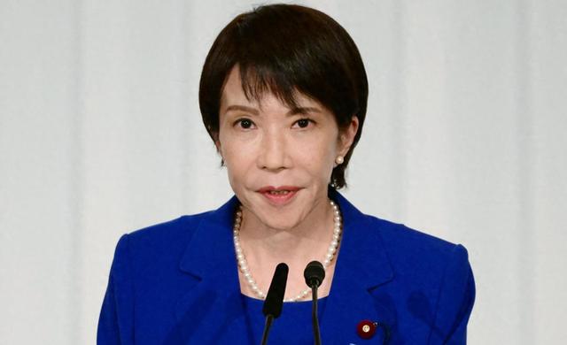 一场晚宴在东京召开，高市早苗想通了：对俄动真格，对中国来软的