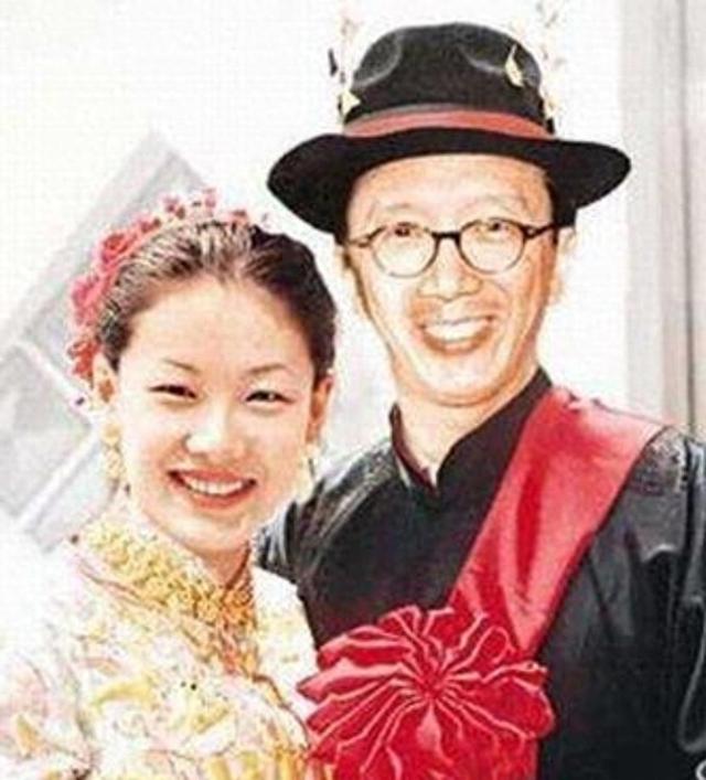 恩爱23年抵不过残酷现实，73岁梁锦松衰老萎缩，47岁伏明霞仍貌美