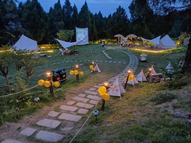 城市微度假成周末新潮流2025年市场规模突破600亿元